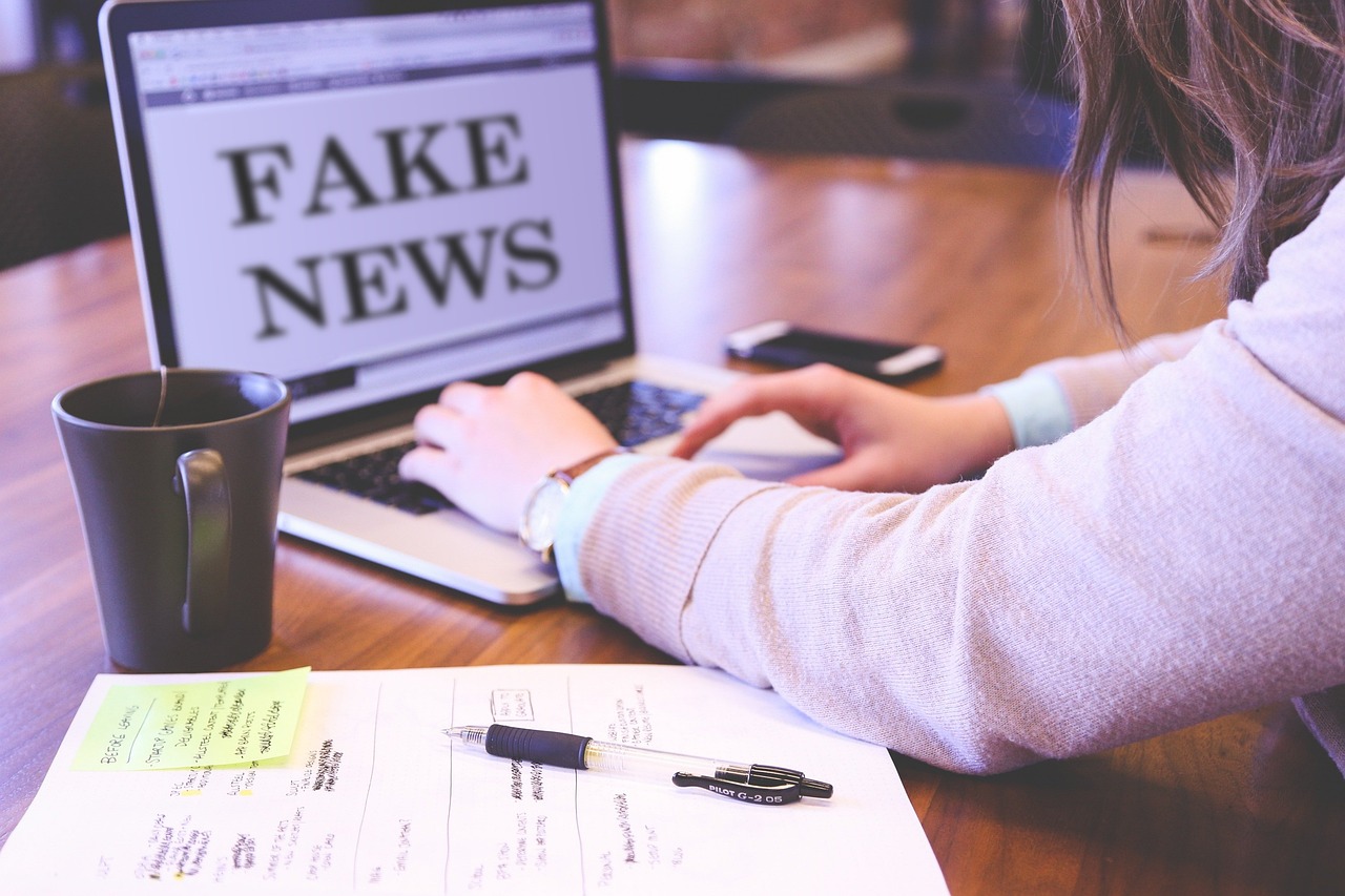 fake-news-4881488_1280 fake-news-4881488_1280