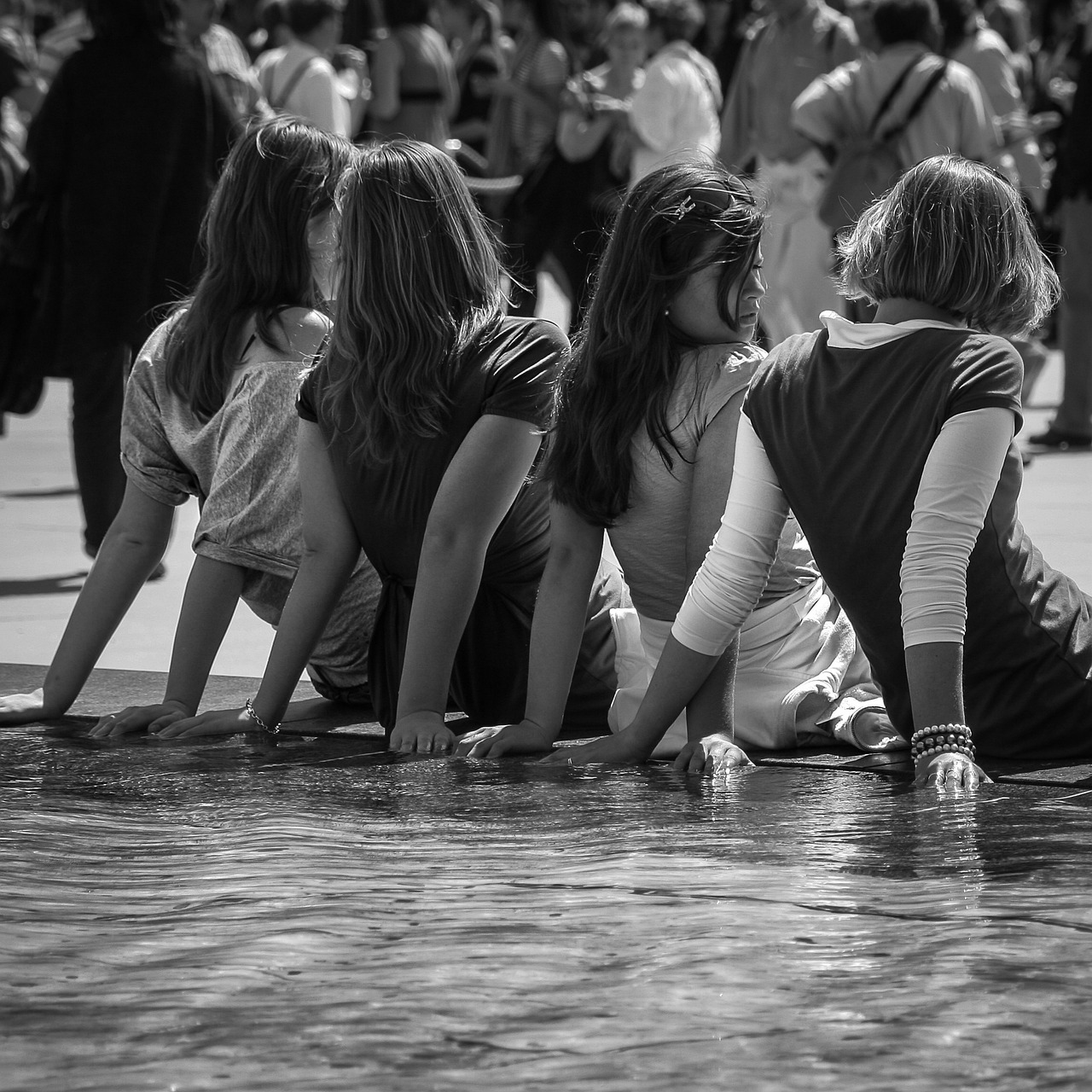 girls-803811_1280 girls-803811_1280