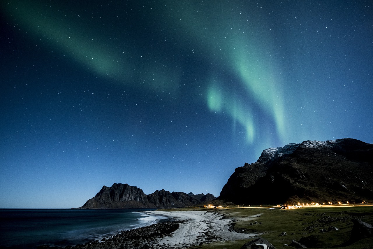 aurora-borealis-1032517_1280 aurora-borealis-1032517_1280